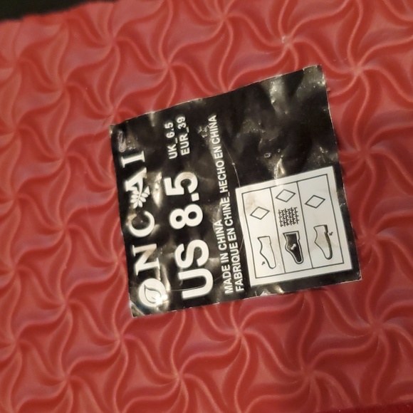 Oncai Sandals - Picture 7 of 9